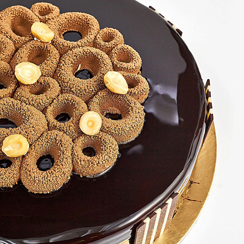 Crunchy Chocolate Hazelnut Eggless Cake 8 Portion