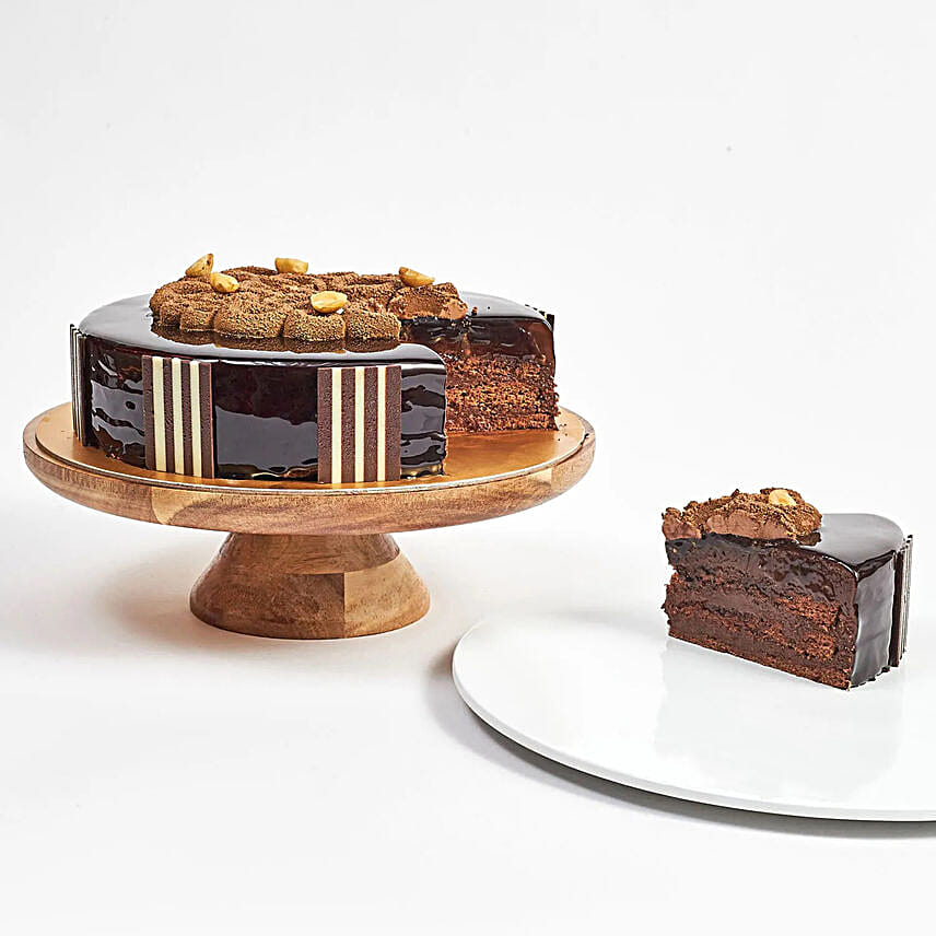 Crunchy Chocolate Hazelnut Eggless Cake 8 Portion
