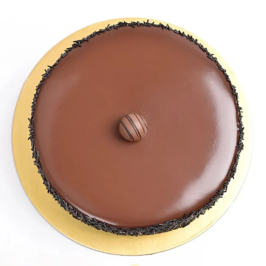 Delightful Birthday Chocolate Fudge Cake 4 Portion