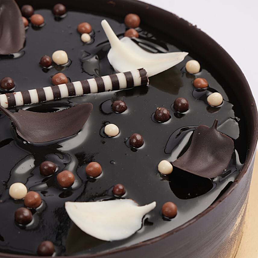 Heavenly White Dark Fudge Half Kg Cake