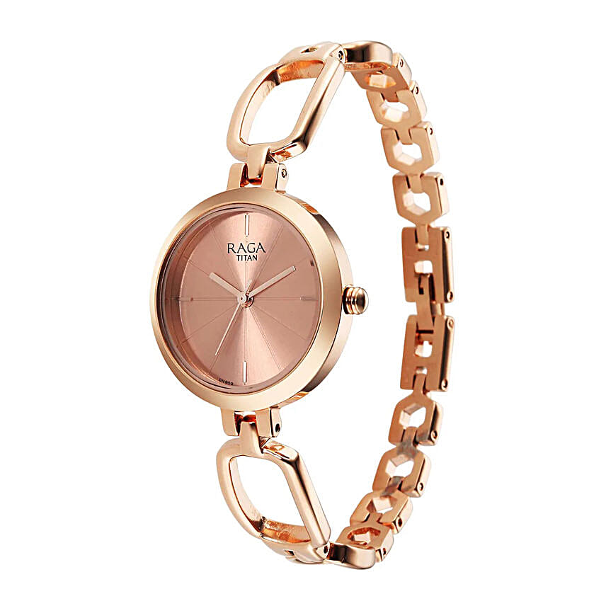Love Symphony Titan Raga Watch And Flowers For Her