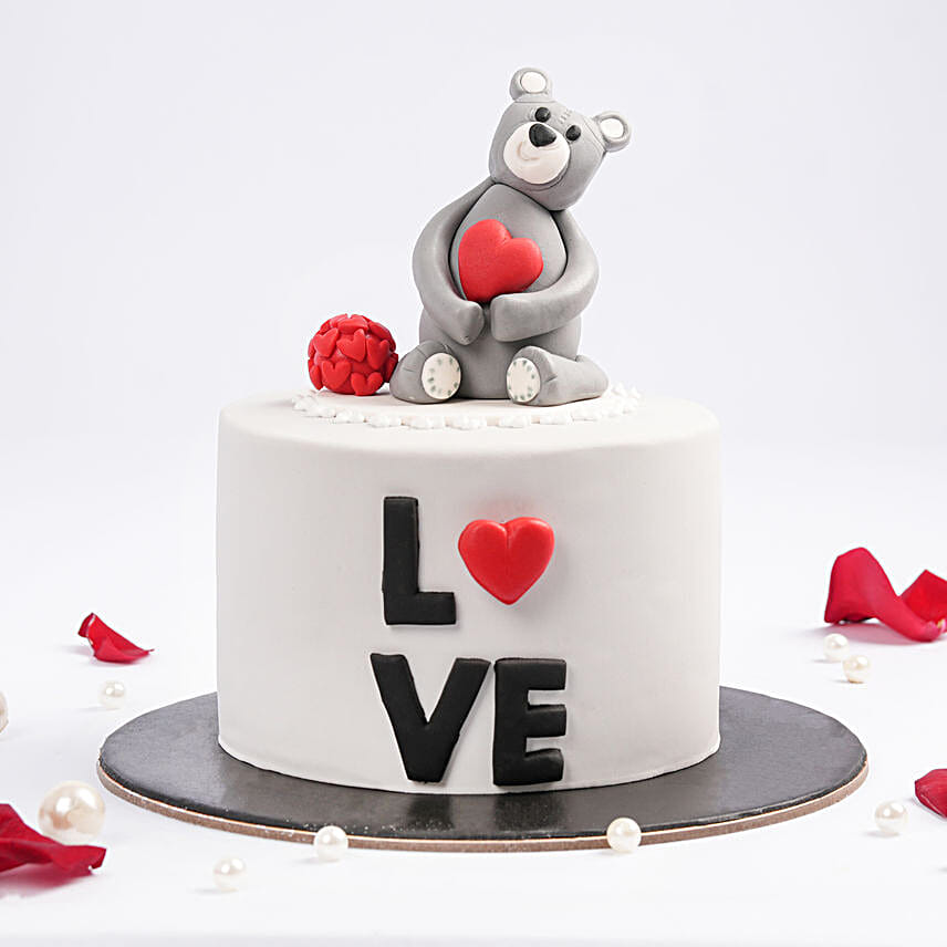 Love Teddy Cake