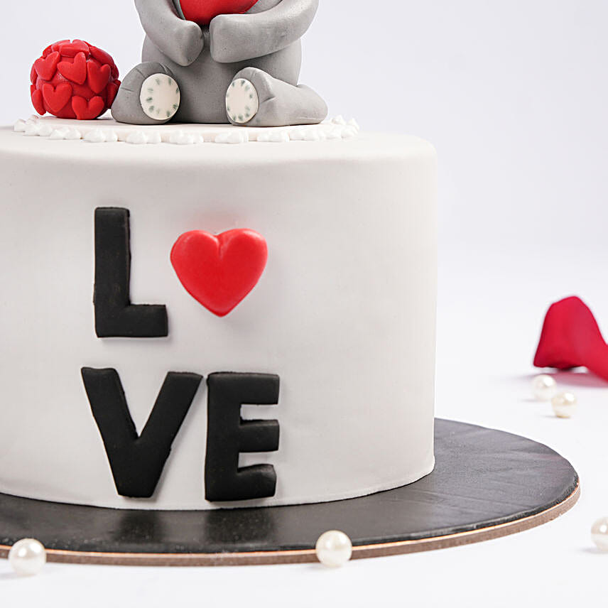 Love Teddy Cake