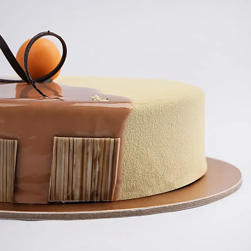 Luxurious White Chocolate Fudge Half Kg Cake
