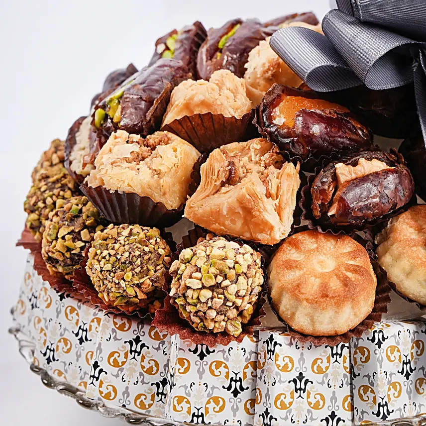 Truffles with Mamoul and Dates