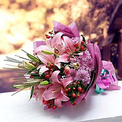 Colors of Charm:Send mixed Flowers to UAE