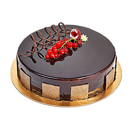 500gm Eggless Chocolate Truffle Cake:Eggless Cake Delivery in UAE