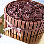 KitKat Chocolate Cake