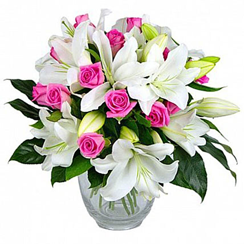 Refined Lovebouquet Of Lilies And Roses:mixed Flowers to UK