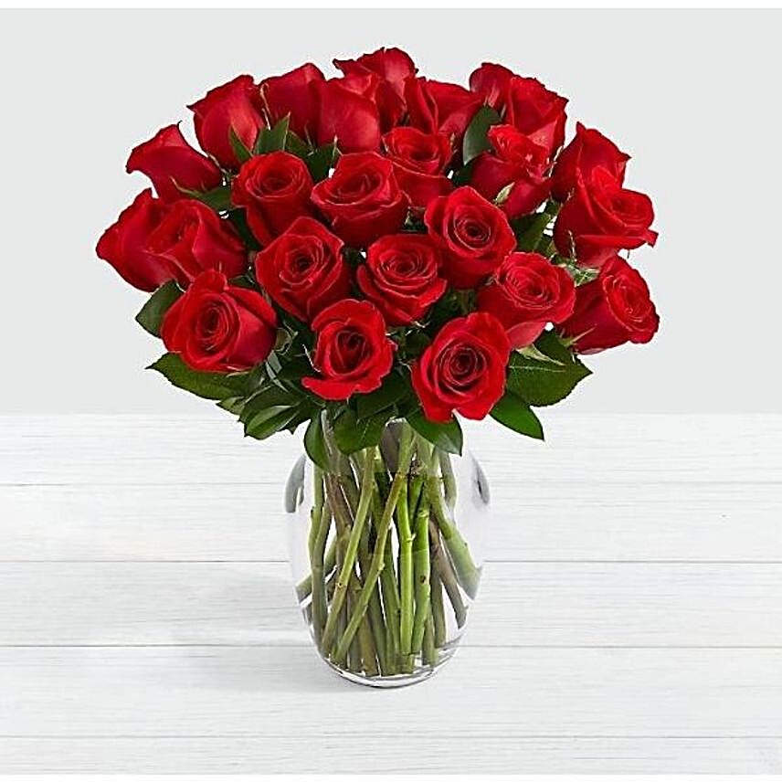 Enchanting 24 Red Roses:Roses to UK