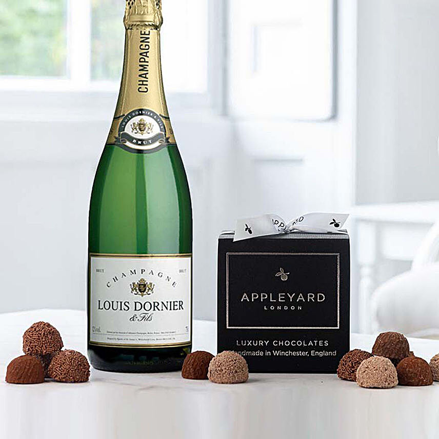Champagne With Chocolate Truffles:Gift Combos to UK