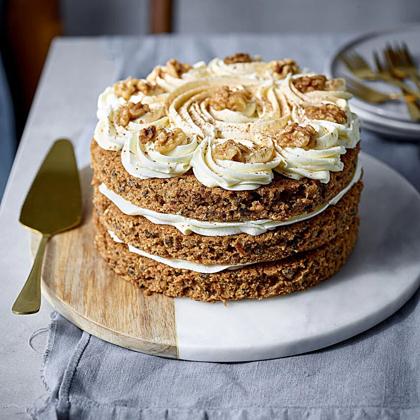 Delicious Naked Carrot Cake:Birthday Cakes to UK