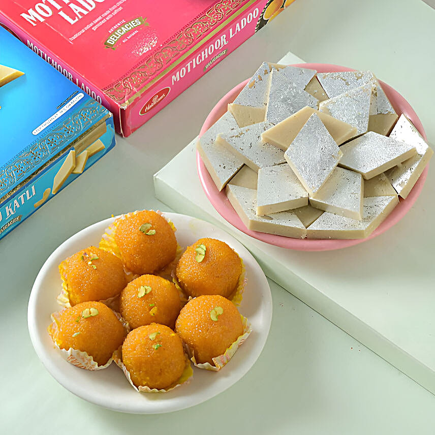 Joyous Holi Sweets N Colours Bundle