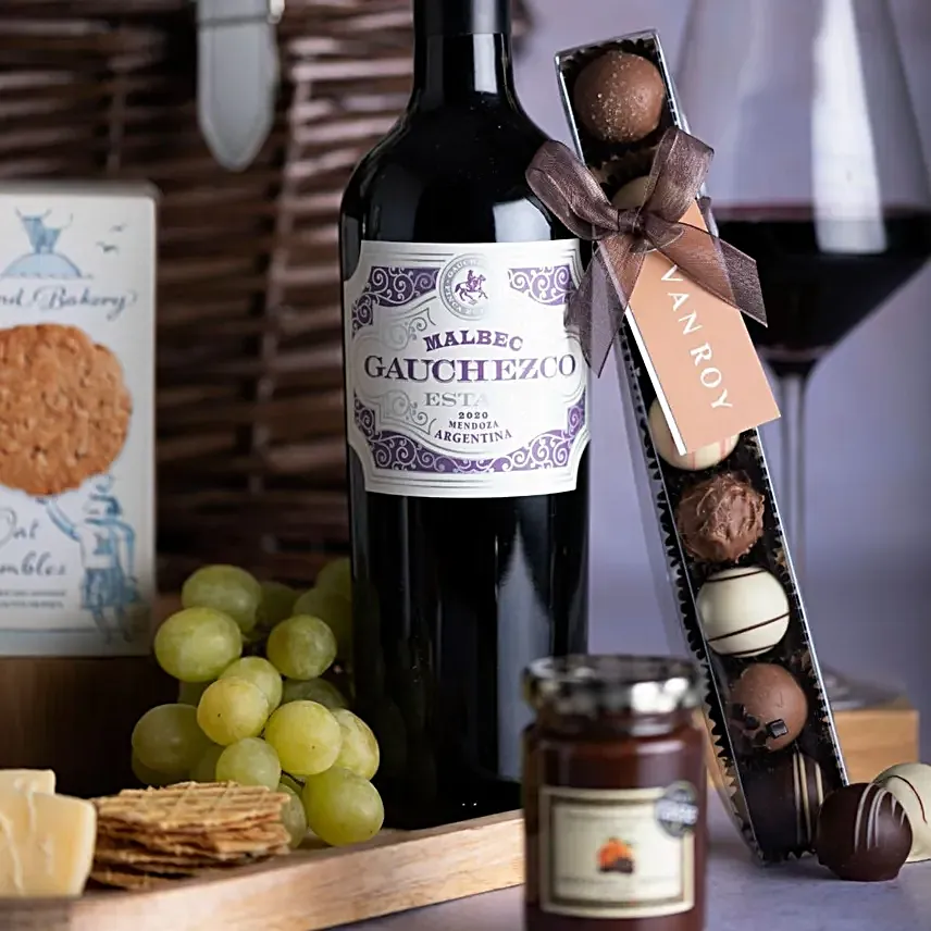 Booze And Munchies Gift Hamper