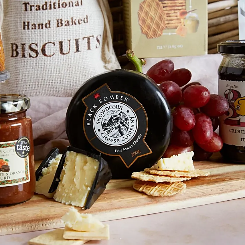 Booze And Munchies Gift Hamper