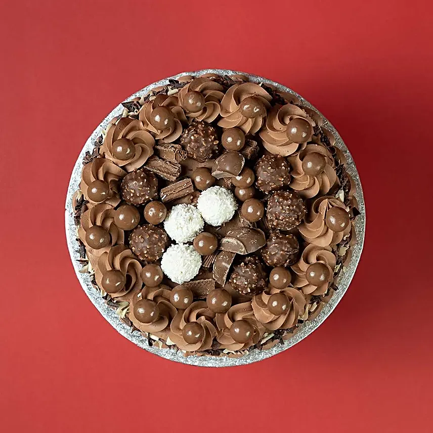 Chocolate Overload Crunch Cake