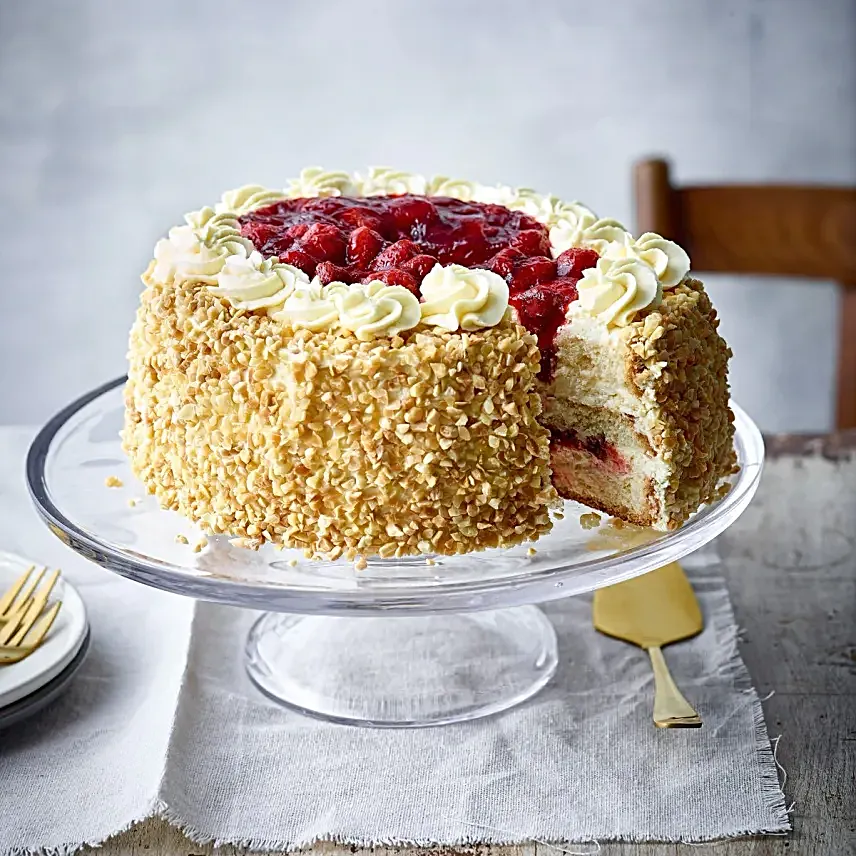 Classic Strawberry Gateau