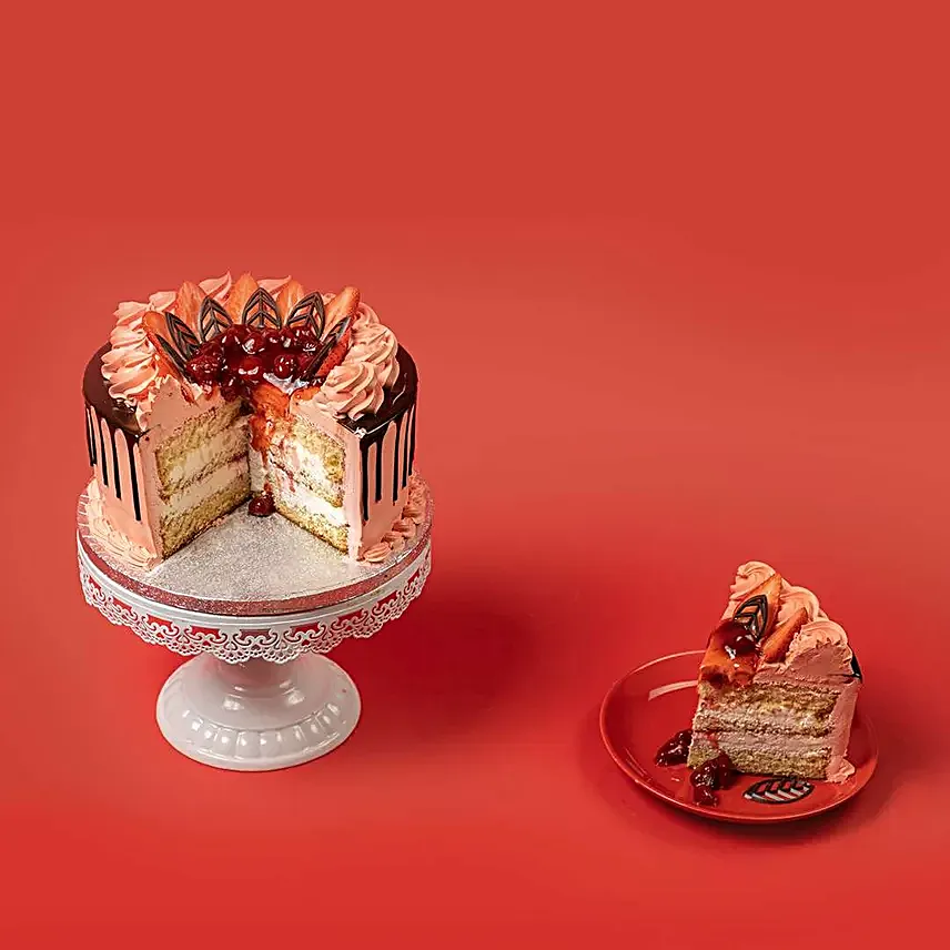 Strawberry Bliss Pretty Cake