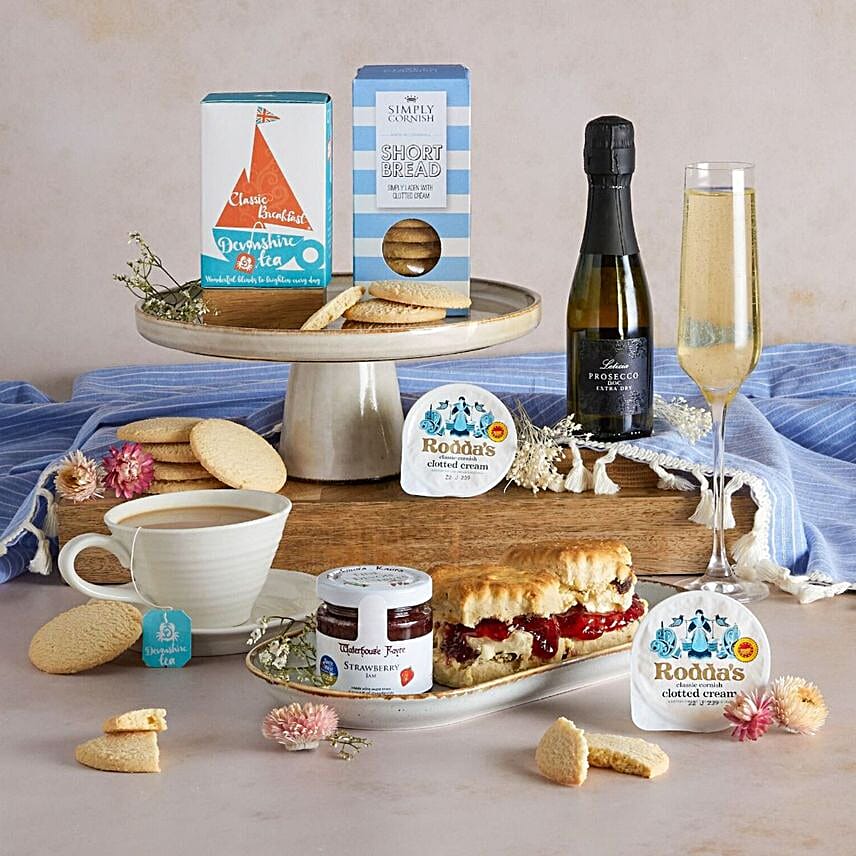 Wine And Tasty Munchies Hamper