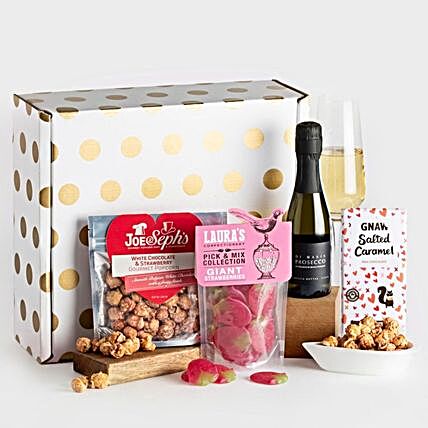 Prosecco And Sweets Gift:Gift Baskets to UK