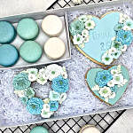 Macarons And Biscuits Gift Box 9 Pcs