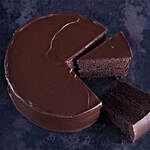 Delectable Chocolate Fudge Cake