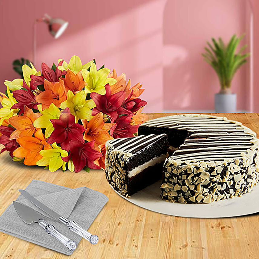 Black&White Cake with Colorful Lilies:Cake and Flowers Delivery in USA