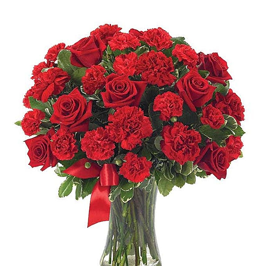 Romantic Red Flower Vase:Rose Day Gift Delivery in USA