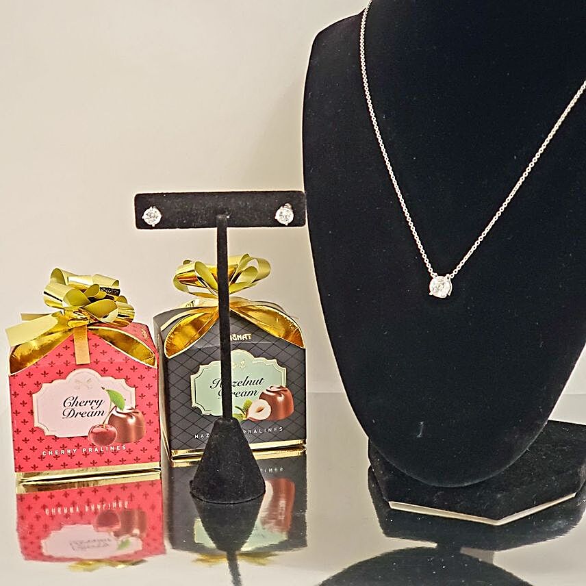 Zirconia Jewelry And Chocolates Gift Set