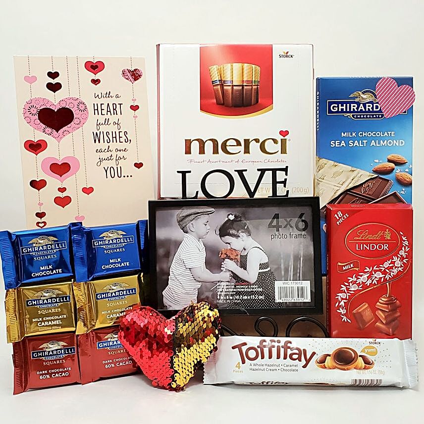 Assorted Chocolates And Photo Frame Combo