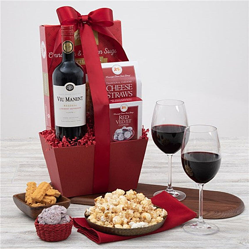 Red Wine Favorites:Gift Baskets USA