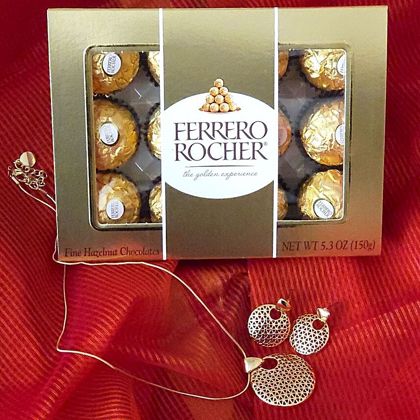 Disc Pendant Necklace Set And Chocolates Hamper:Hug Day Gifts to USA