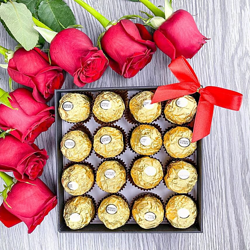 Romantic Red Roses Bouquet And Ferrero Rocher:Anniversary Gifts to USA