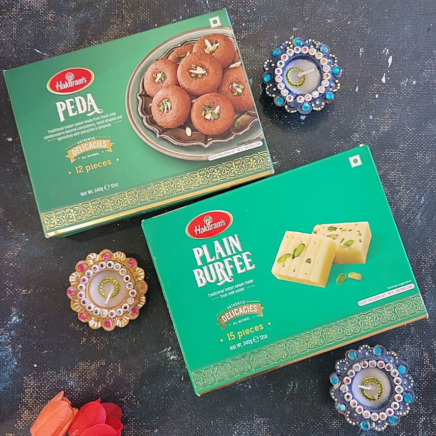 Diwali Wishes Designer Diyas & Sweets