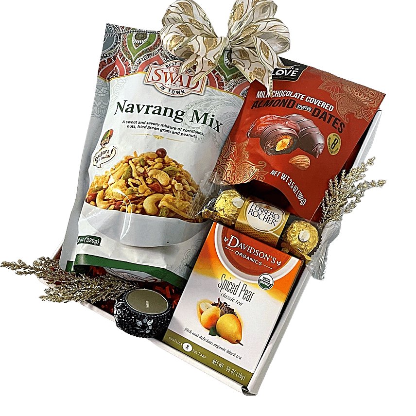 Divine Ganesha And Treats Combo