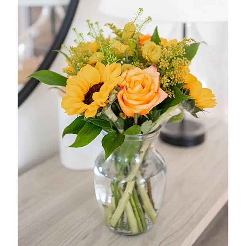 Brilliant Sunflower N Rose Bouquet Regular
