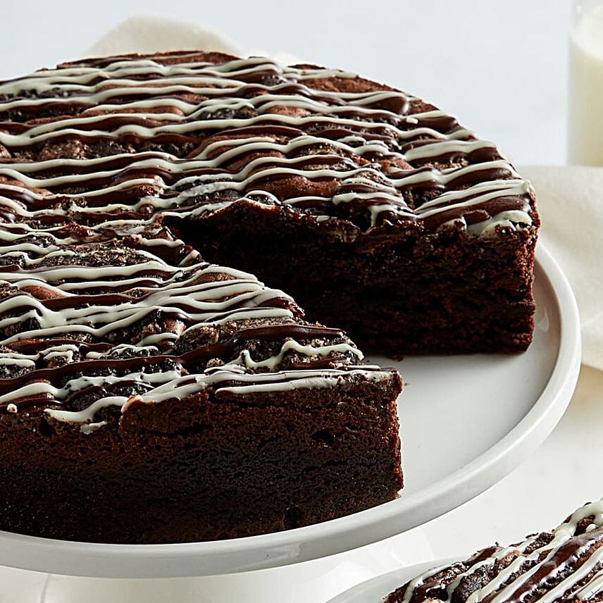 Cookies And Cream Brownies Cake
