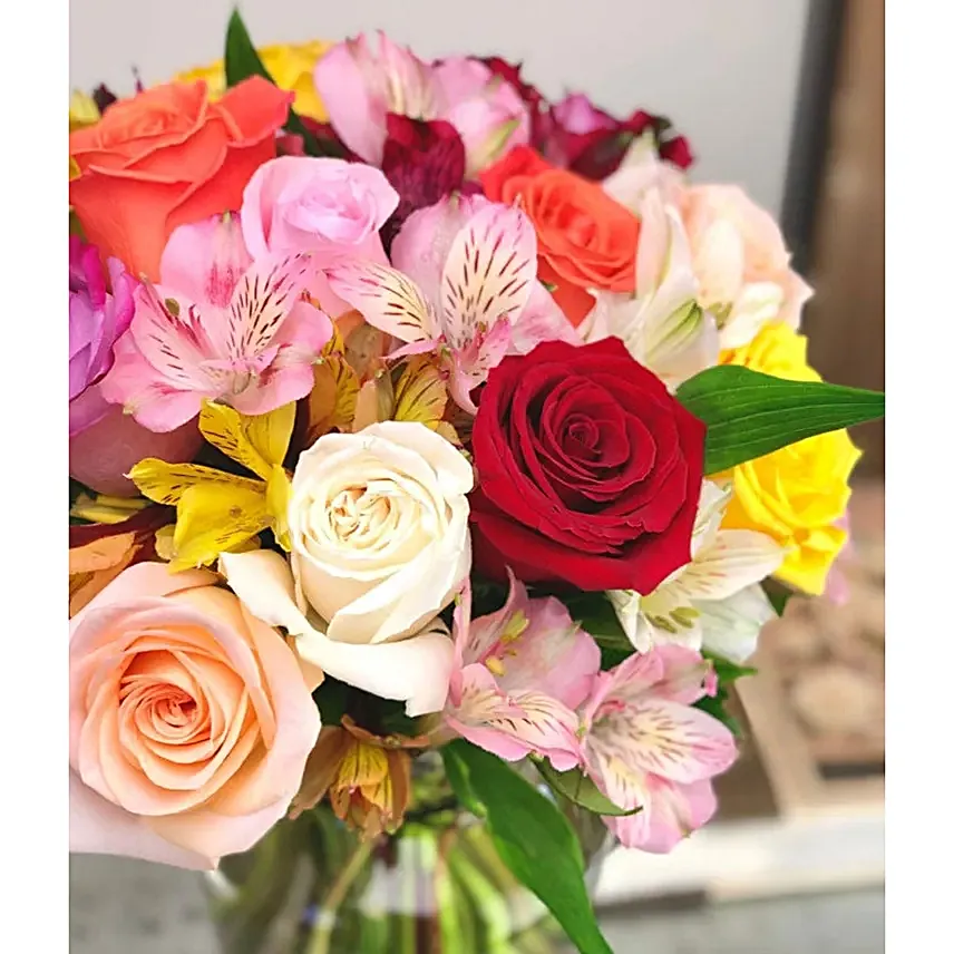 Deluxe Bright and Sunny Roses