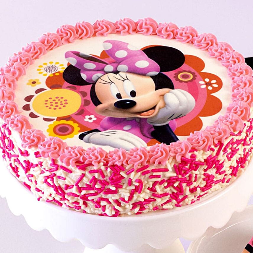 Minnie Mouse Strawberry Cake