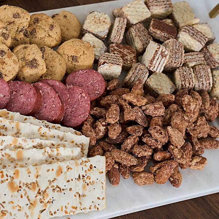 Savory N Sweet Delight Gift Box