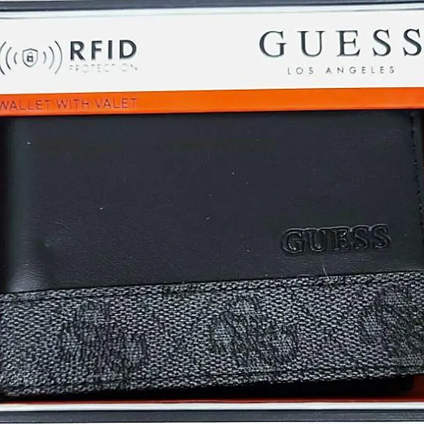 Stylish Rakhi N Gourmet Treats