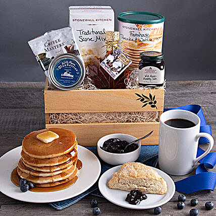 New England Breakfast Gift Basket:St Patricks Day Gifts to USA