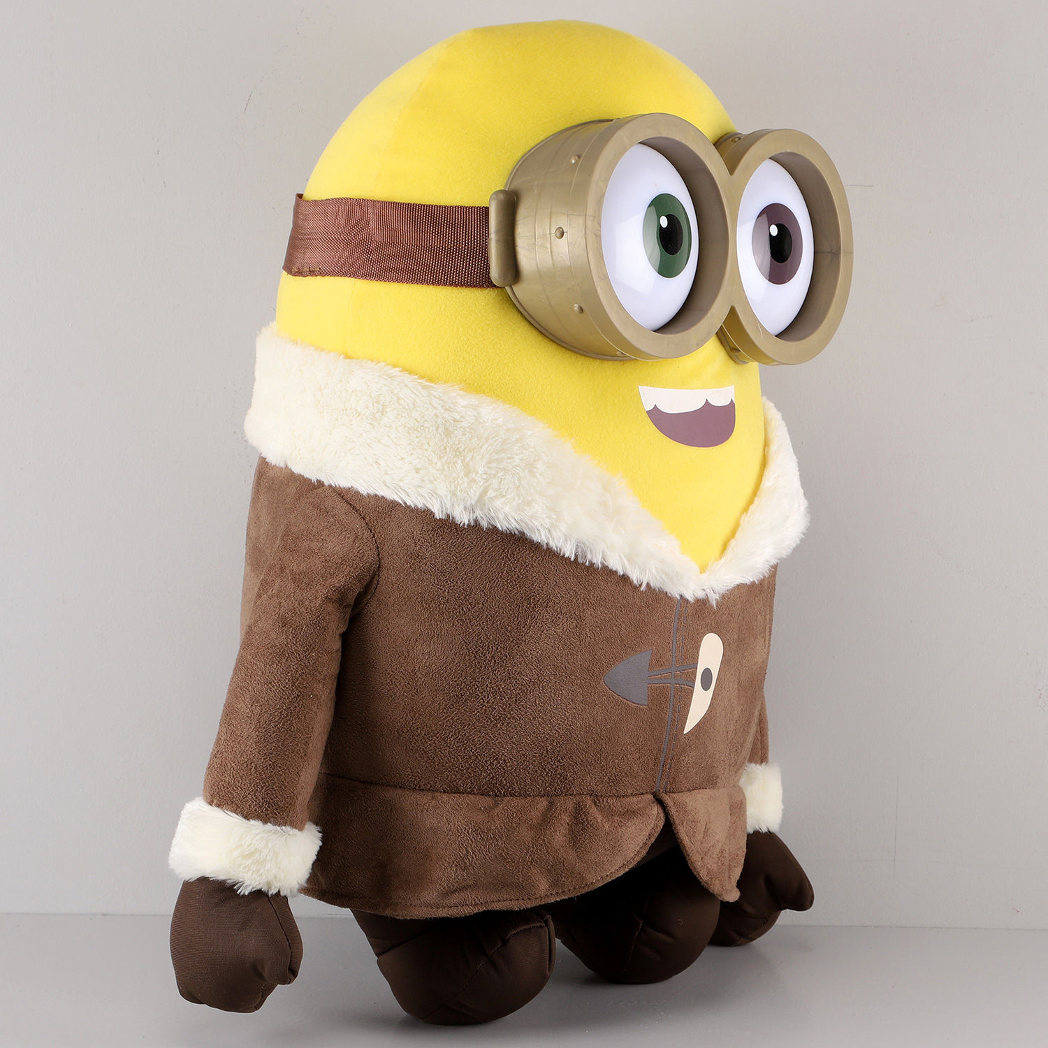 Peluche Minion con Abrigo