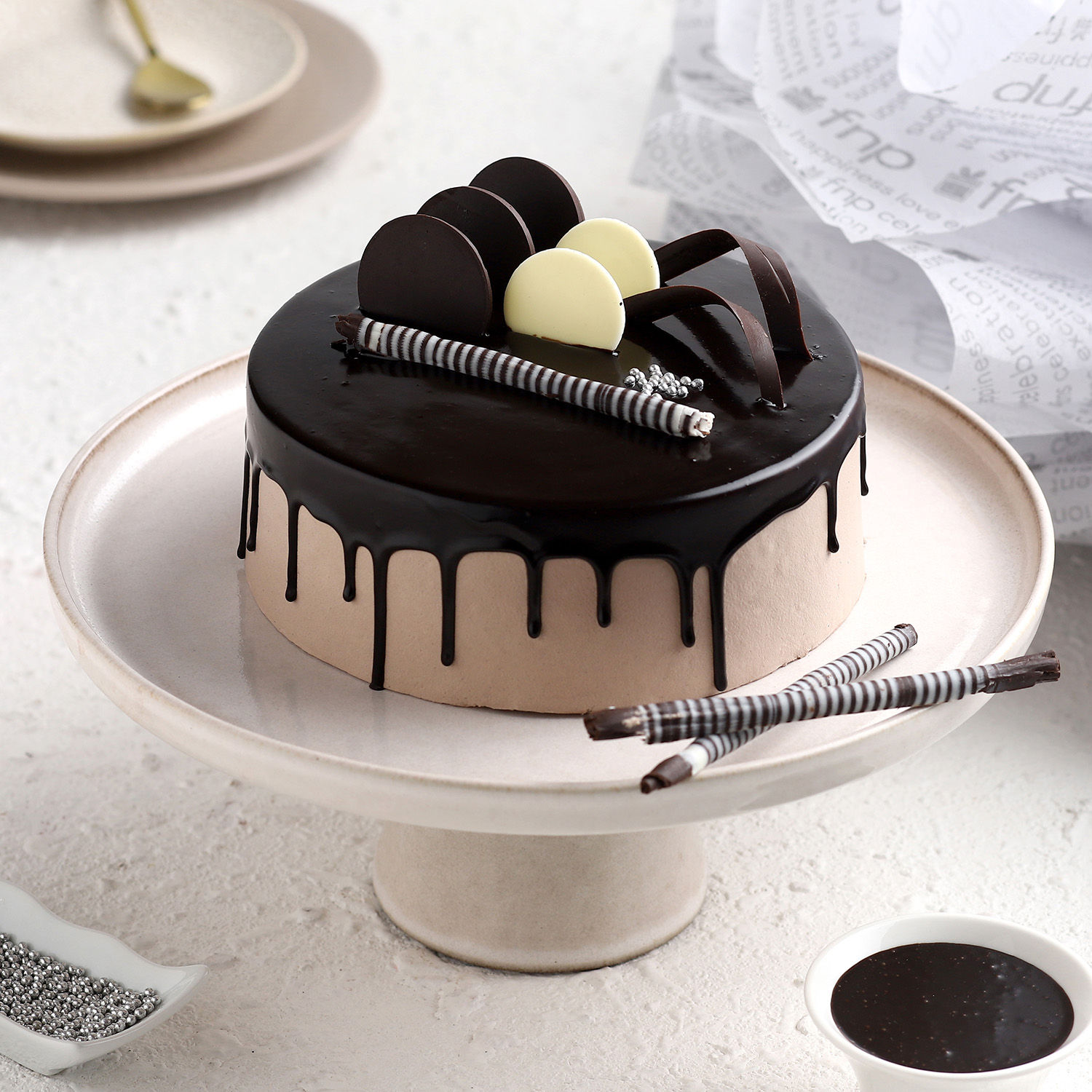 Buy Send Chocolate Cream Cake Half Kg Online Ferns N Petals