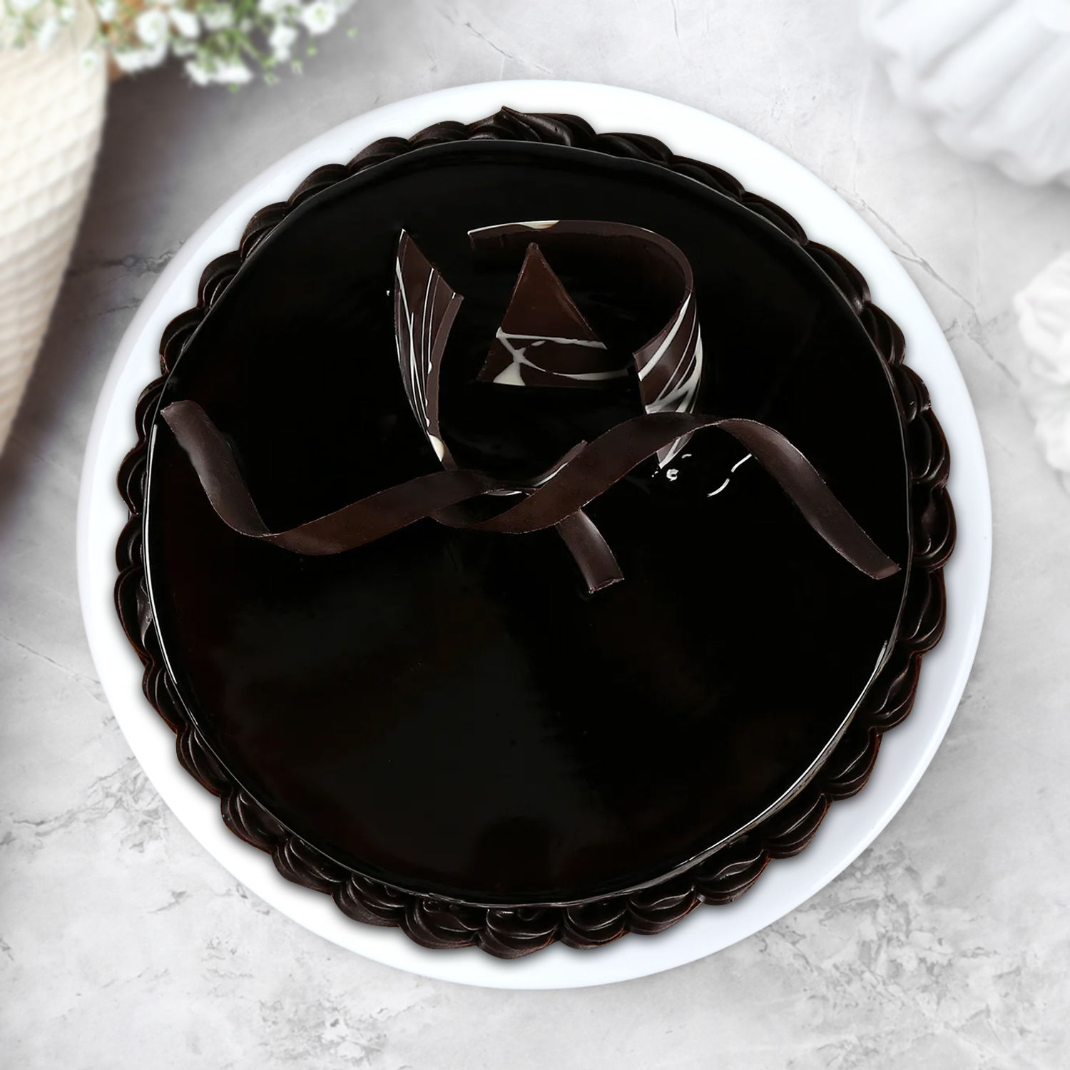 Buy/Send Chocolaty Truffle Cake Half Kg Online- FNP buy-send-chocolaty-truffle-cake-half-kg-online-fnp