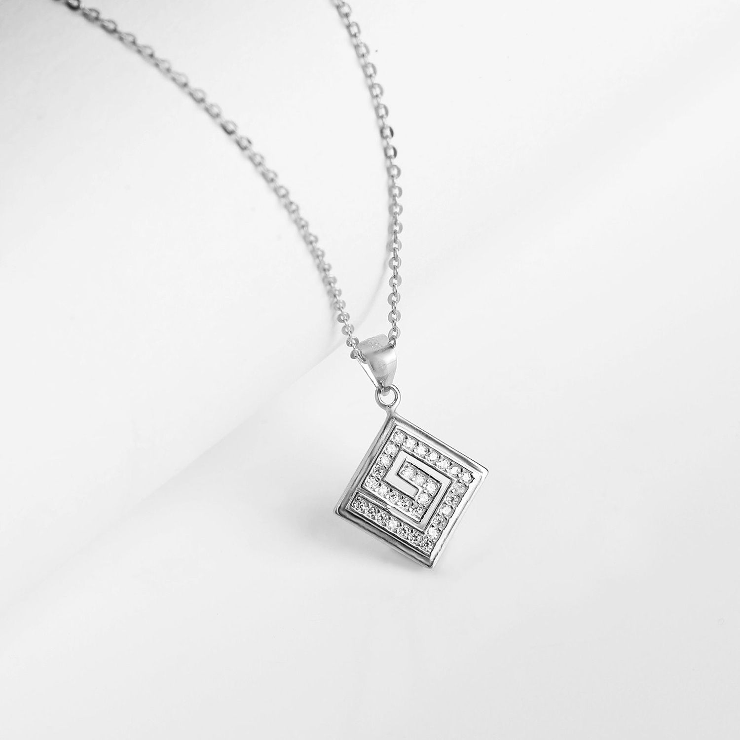 GIVA Silver Zircon Maze Pendant 