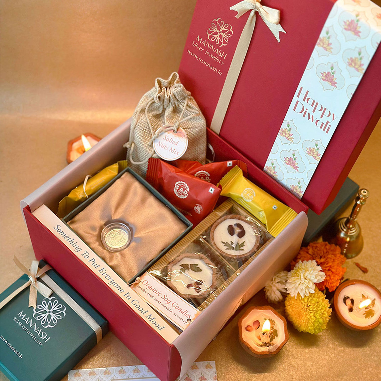 Buy/Send Maa Lakshmi Blessings Hamper Online- FNP