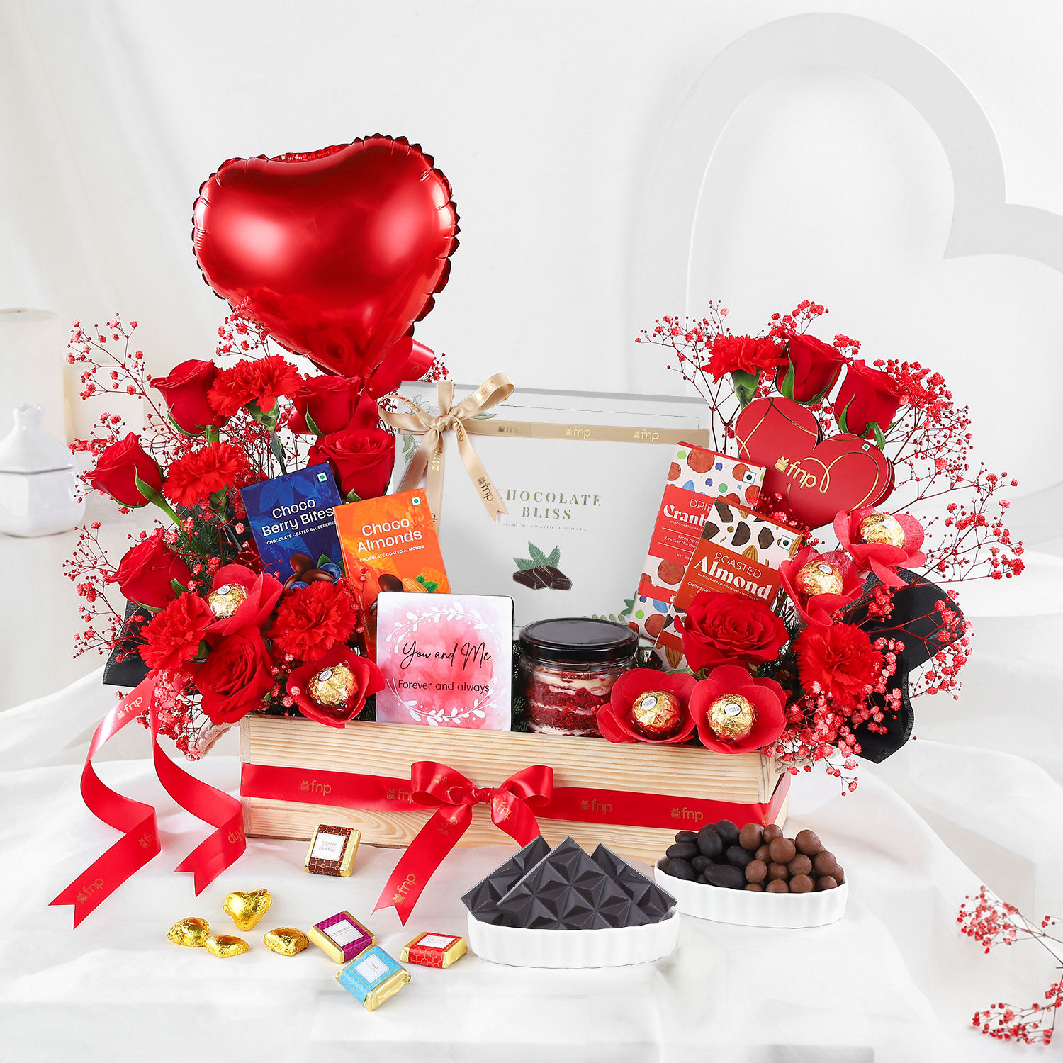 Buy/Send The Ultimate Love Gift Hamper Online- FNP