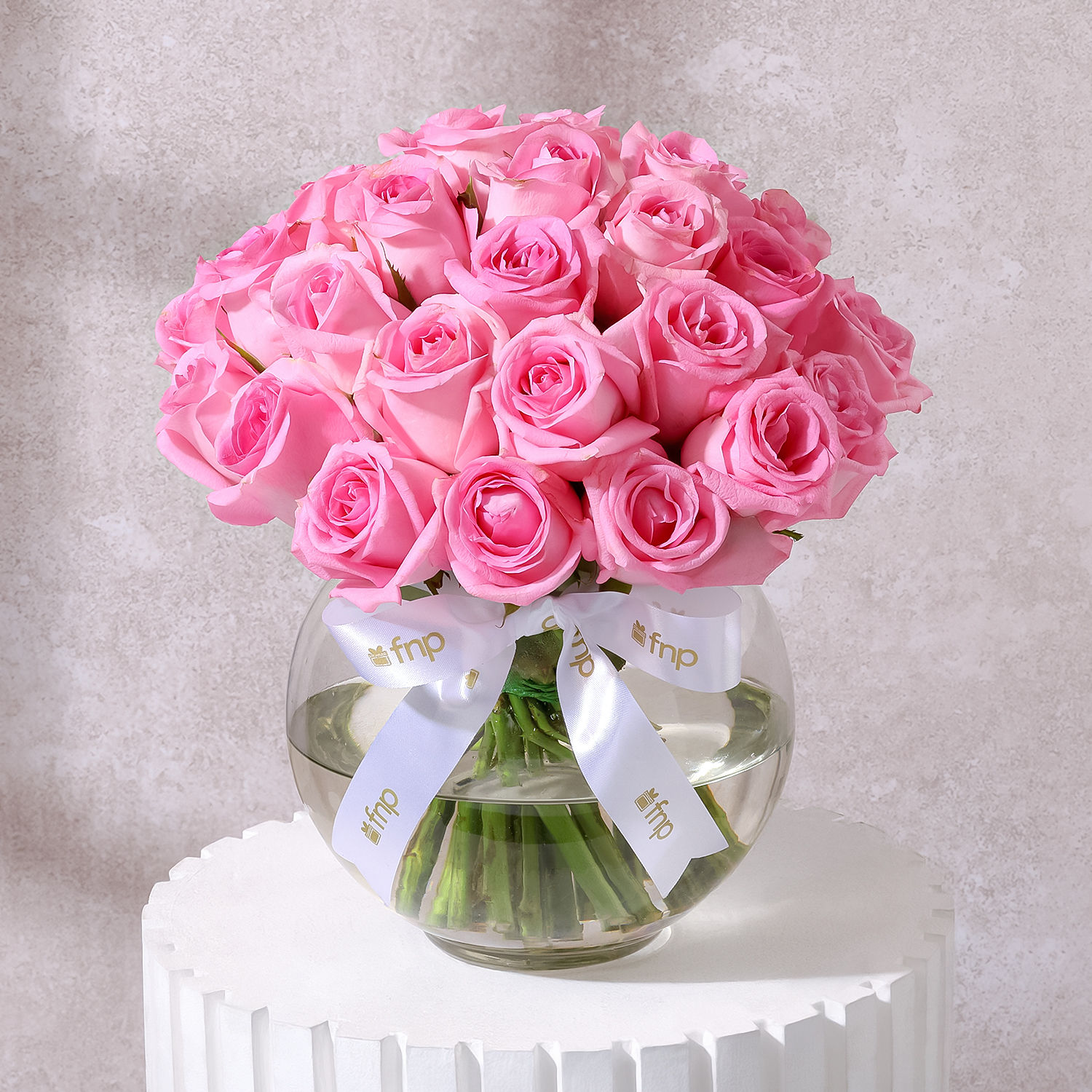 Buy/Send Pink Rose in Glass Vase Online- FNP