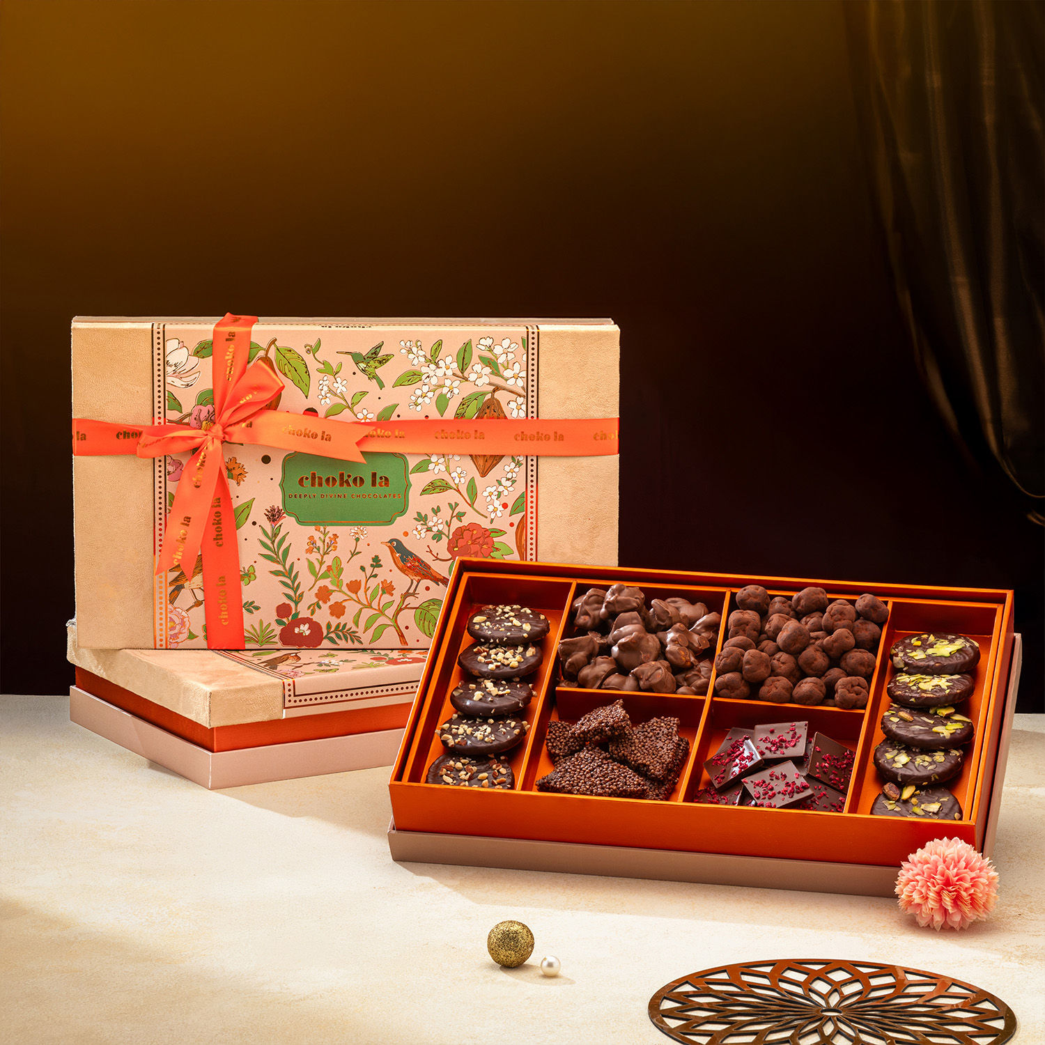 Buy/Send Chokola Treasure Premium Wooden Box Hamper Online- FNP